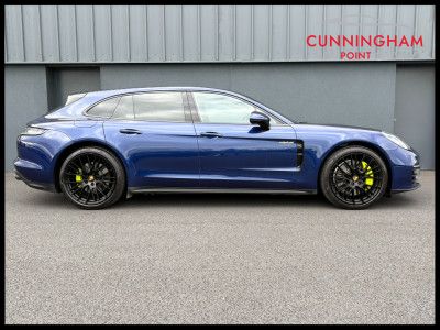 2022 Porsche Panamera