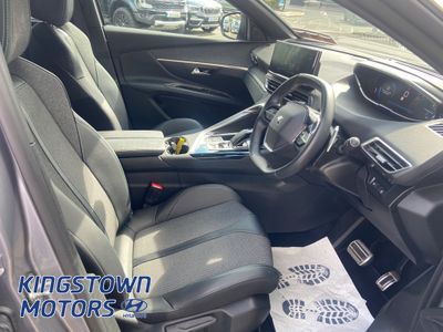 2023 Peugeot 5008