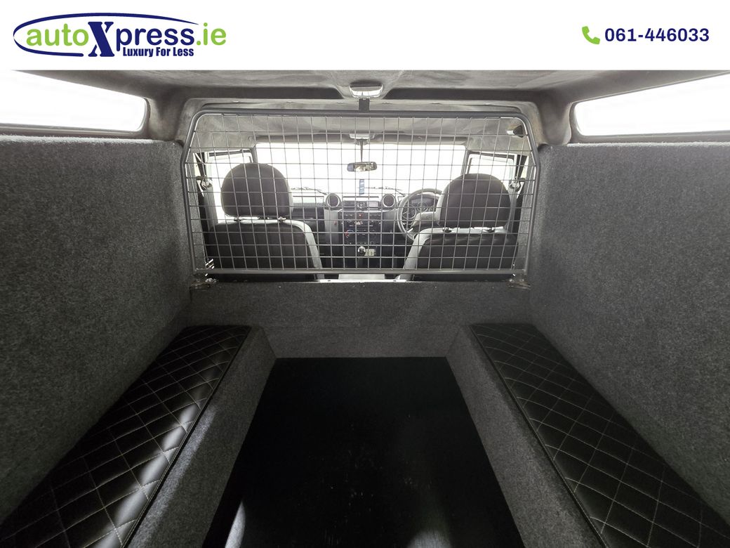 2014 Land Rover Defender 90