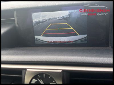 2018 Lexus IS 300h