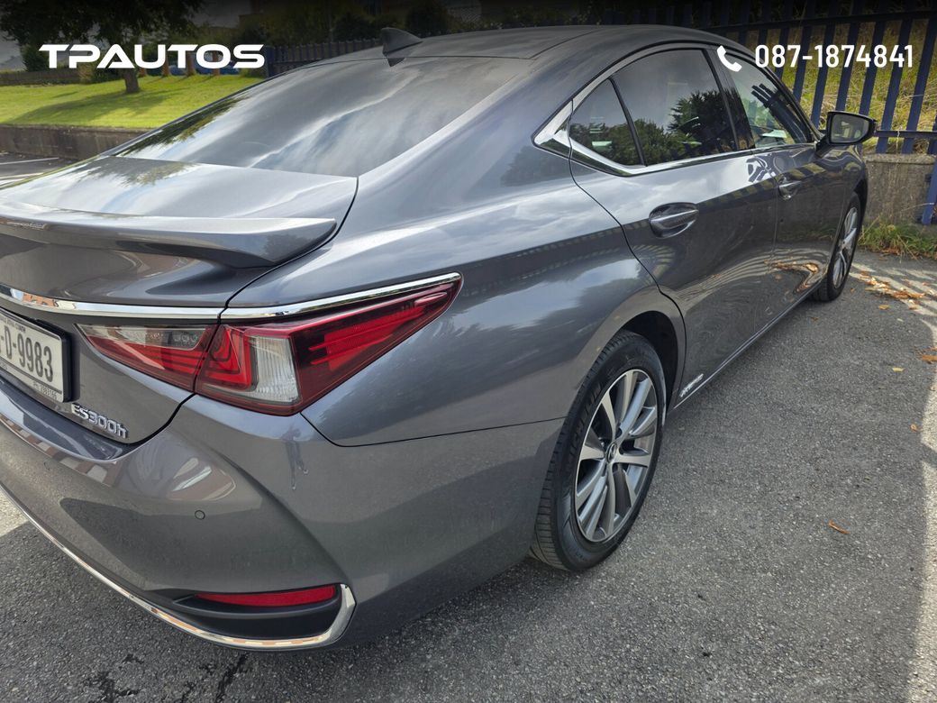 2020 Lexus ES 300h