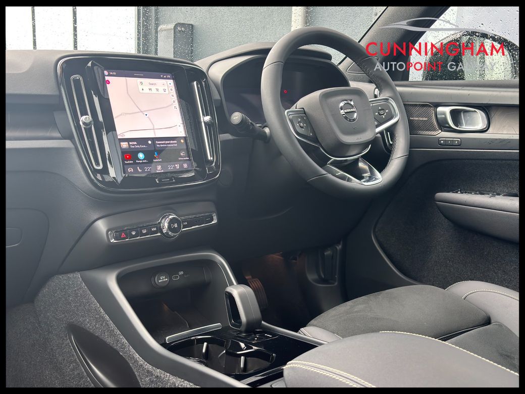 2022 Volvo XC40