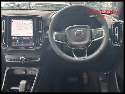 2022 Volvo XC40