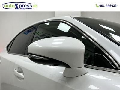 2015 Lexus IS 300h