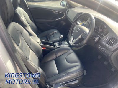 2016 Volvo V40