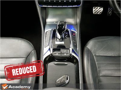 2023 MG HS