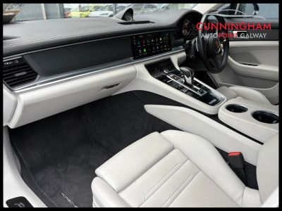 2023 Porsche Panamera