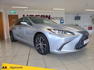 2025 Lexus ES 300h