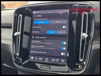 2022 Volvo XC40