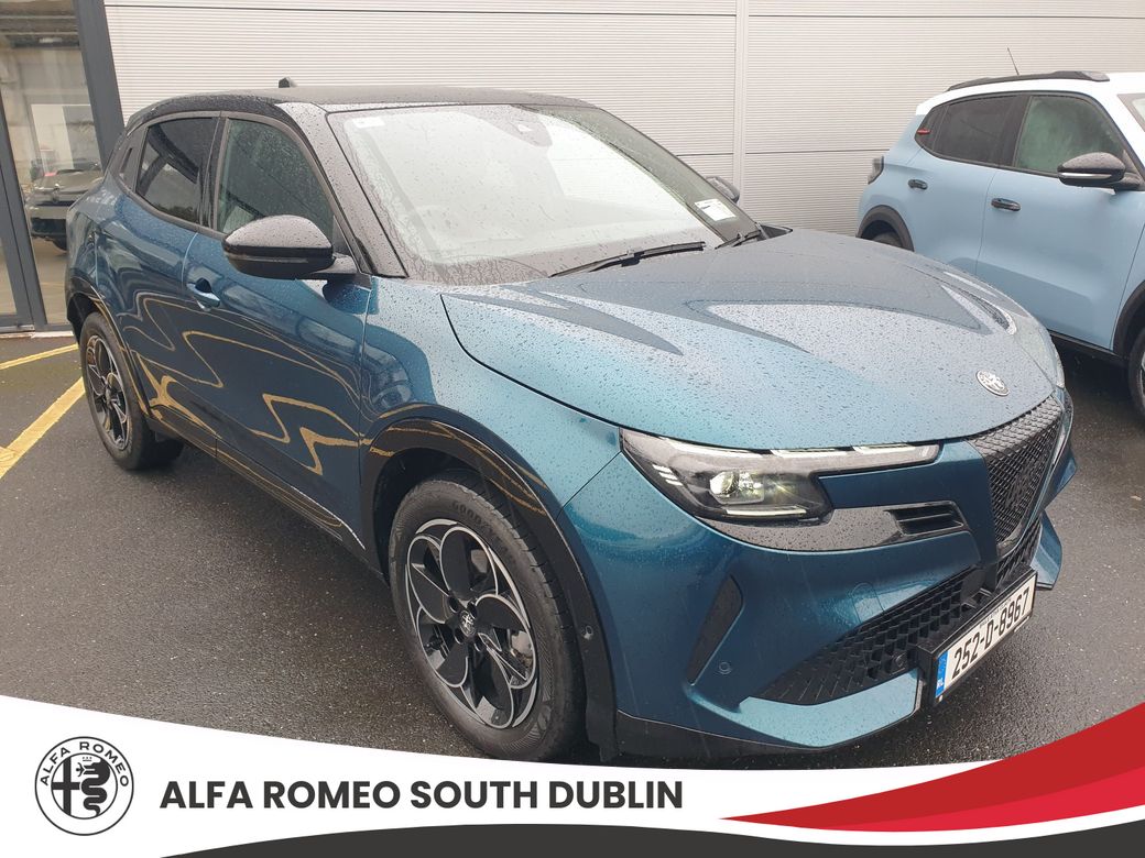 2025 Alfa Romeo Junior