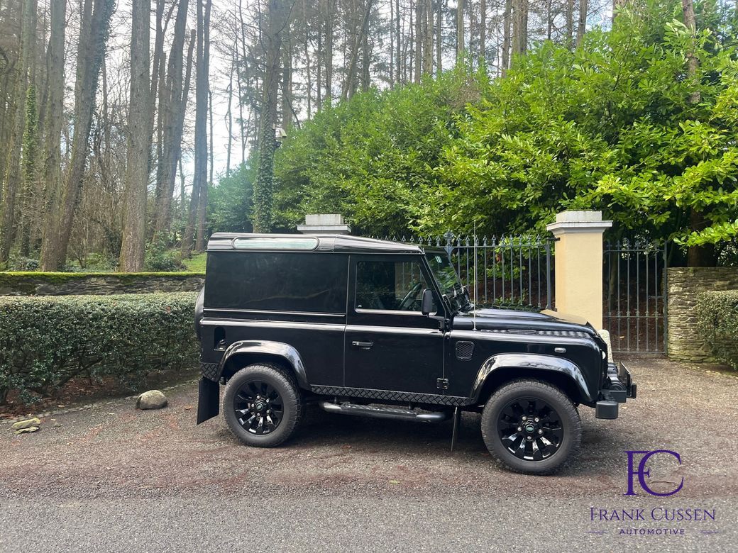 2014 Land Rover Defender 90