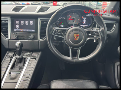 2017 Porsche Macan