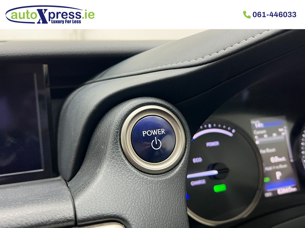 2019 Lexus IS 300h