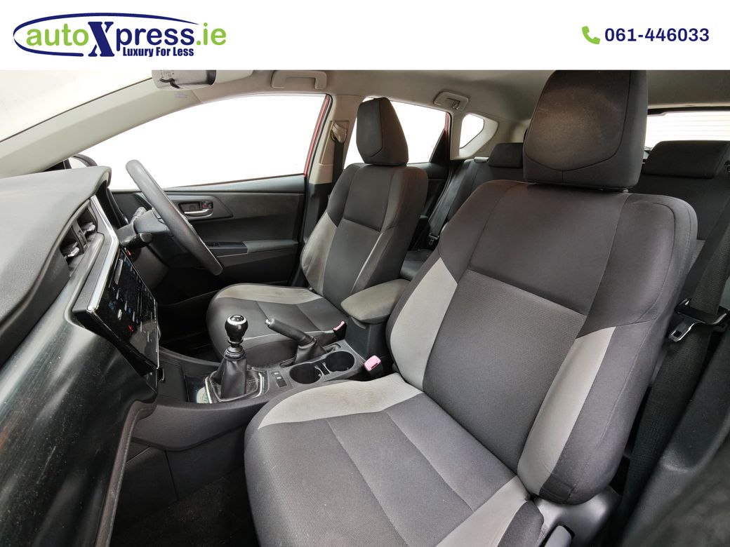 2016 Toyota Auris