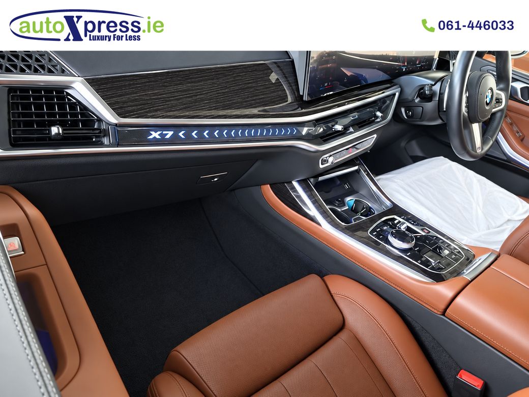 2023 BMW X7