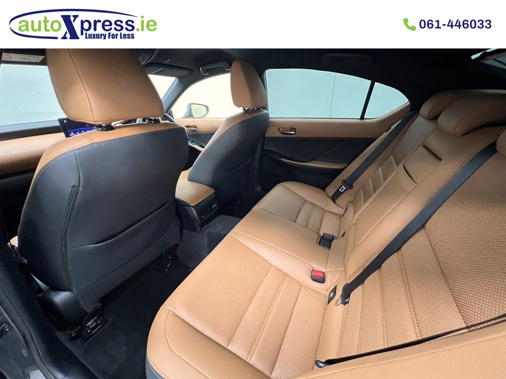 2022 Lexus IS 300h