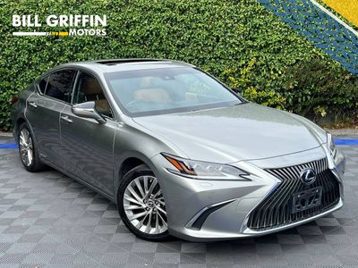 2021 Lexus ES 300h