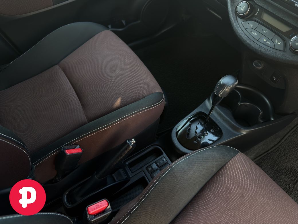 2017 Toyota Vitz