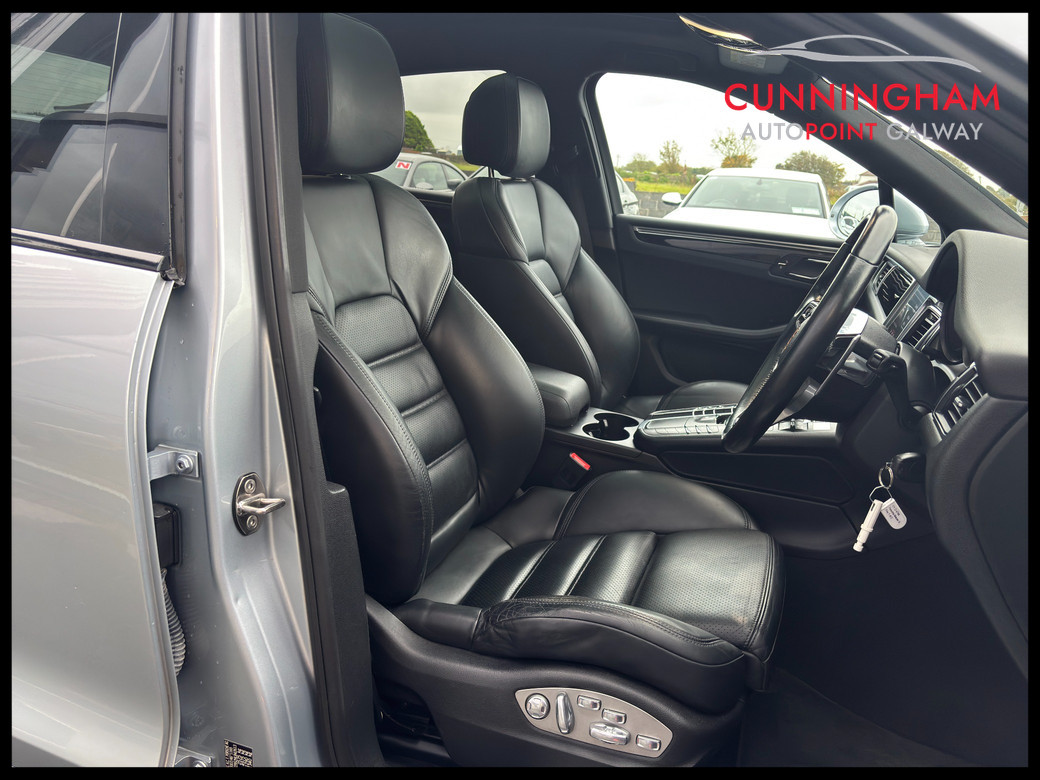 2017 Porsche Macan