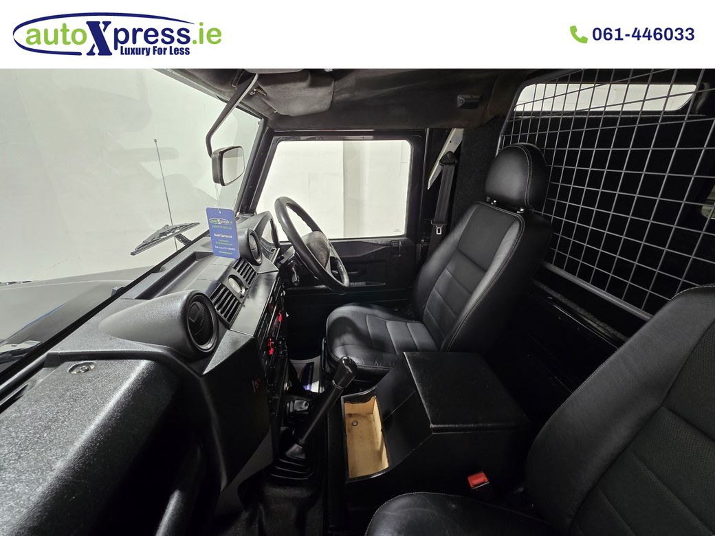 2014 Land Rover Defender 90