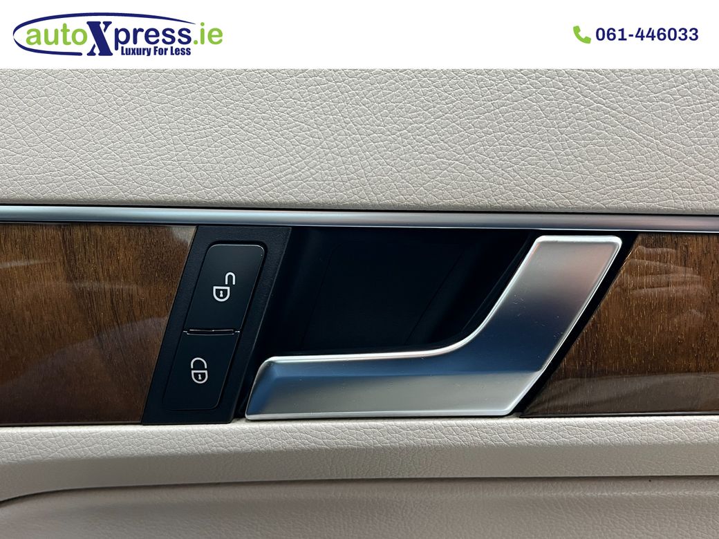 2015 Mercedes-Benz E 220