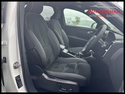 2022 Volvo XC40