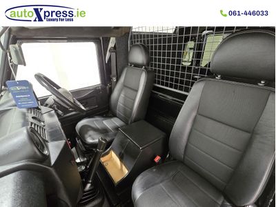 2014 Land Rover Defender 90