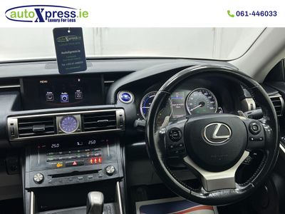 2015 Lexus IS 300h