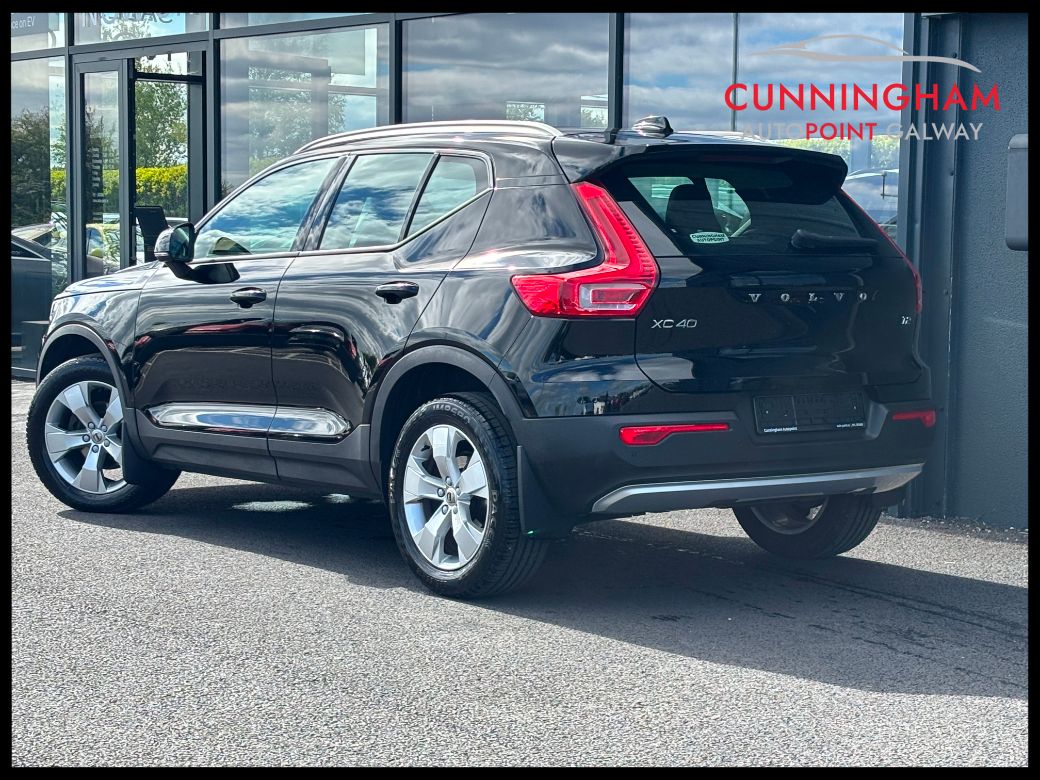 2022 Volvo XC40