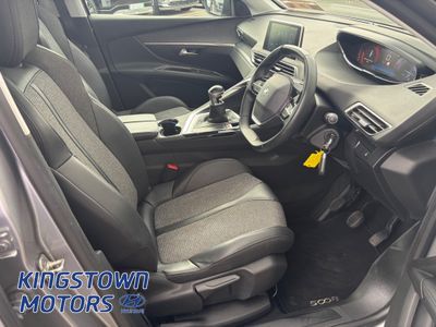 2021 Peugeot 5008