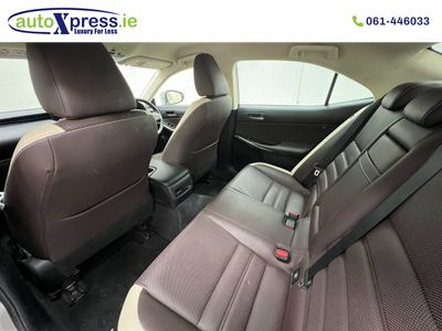 2019 Lexus IS 300h