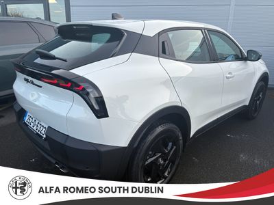 2025 Alfa Romeo Junior