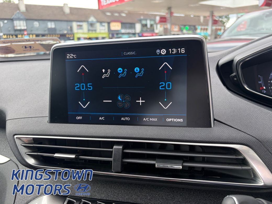 2021 Peugeot 5008