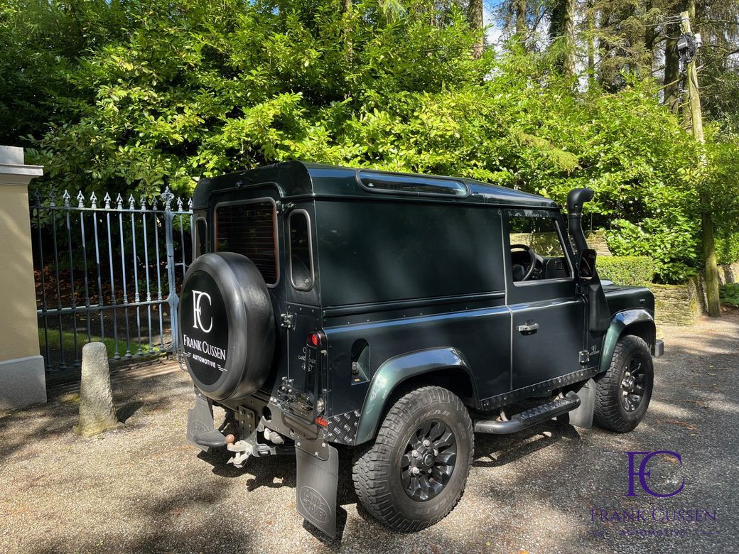 2010 Land Rover Defender 90