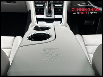 2023 Porsche Panamera