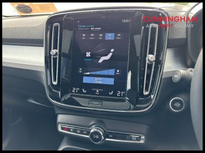 2022 Volvo XC40