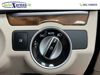 2015 Mercedes-Benz E 220