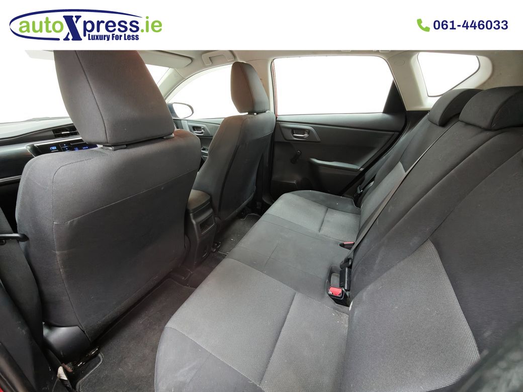 2016 Toyota Auris