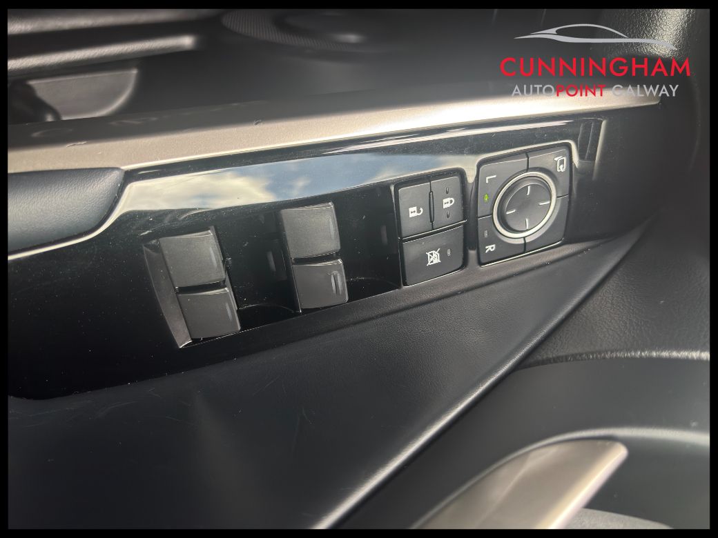 2018 Lexus IS 300h