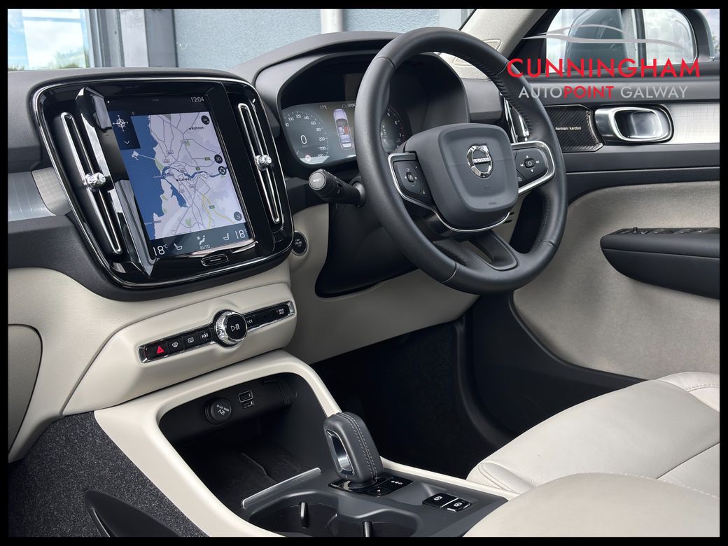 2020 Volvo XC40