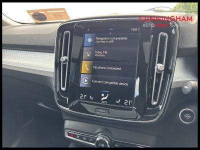 2022 Volvo XC40