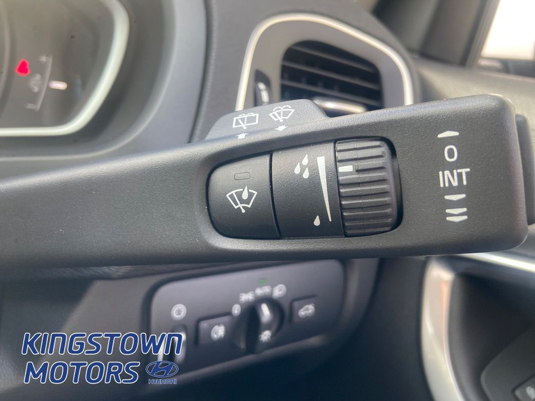 2016 Volvo V40