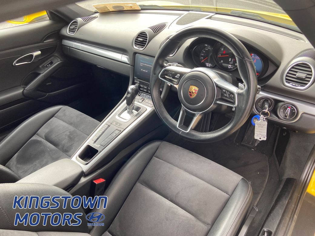 2017 Porsche Cayman