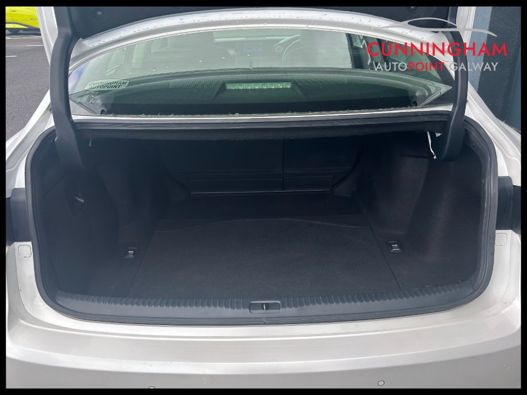 2018 Lexus IS 300h