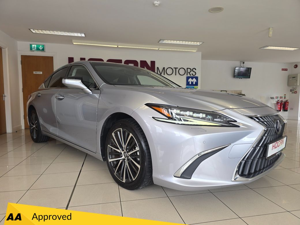 2022 Lexus ES 300h