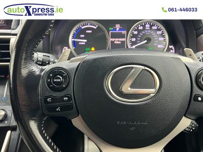 2015 Lexus IS 300h