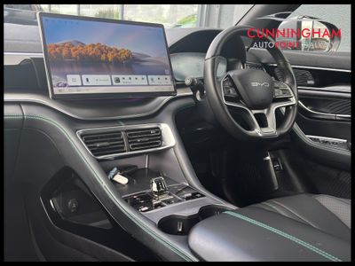 2025 BYD Seal U