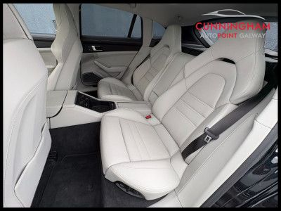 2023 Porsche Panamera