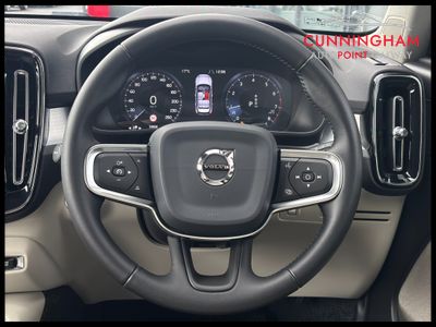 2020 Volvo XC40