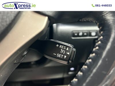 2015 Lexus IS 300h